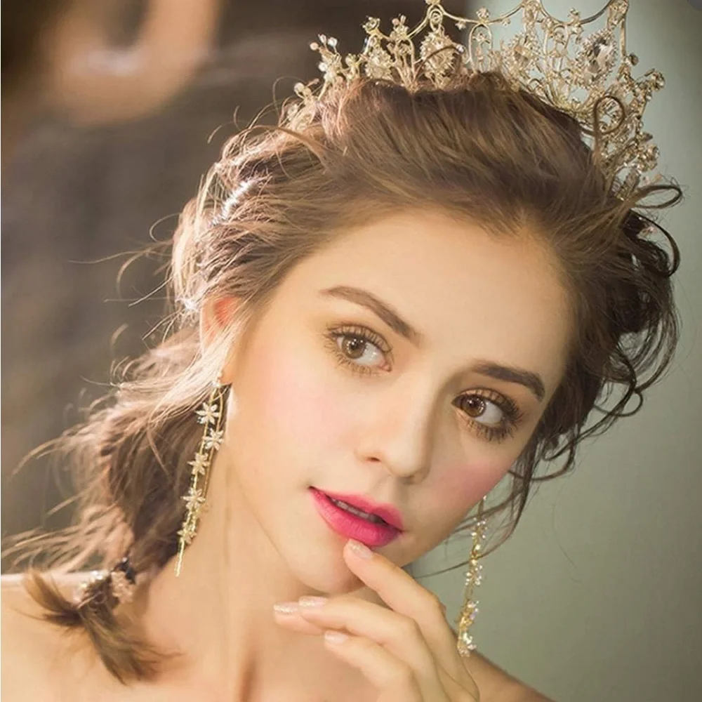 Elegant Gold Tiara with Crystal Accents - Picture 1 of 6